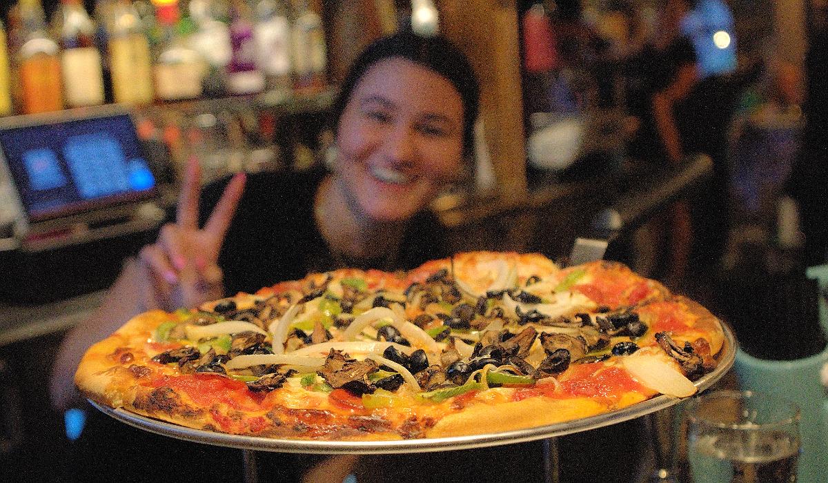 Pedro's Pizza Lounge - Hudson, WI