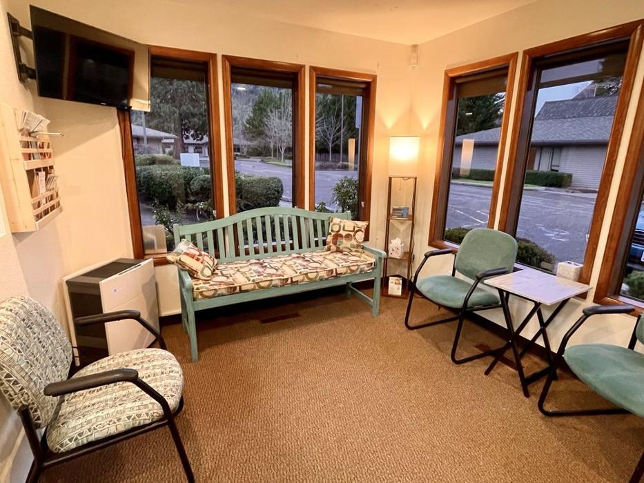 Roseburg Family Dental Care Image