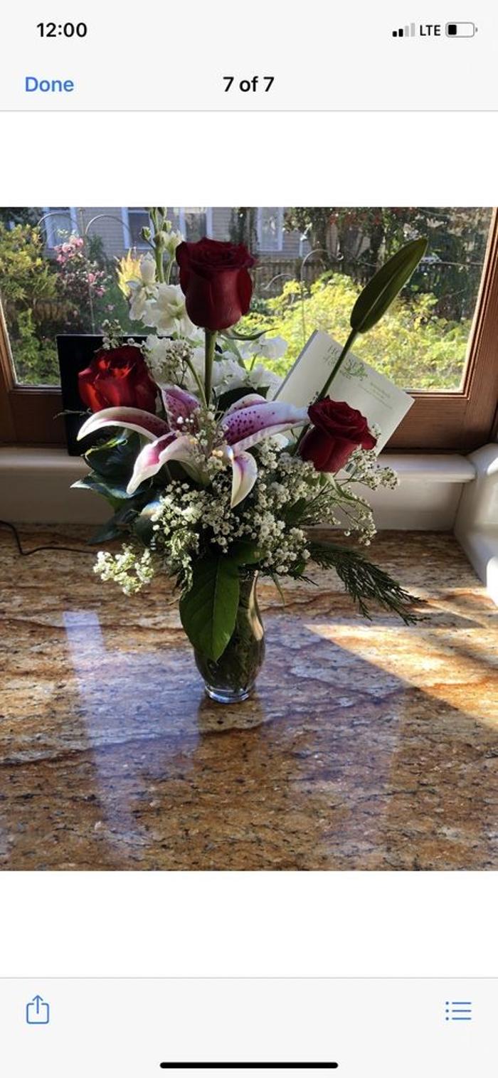 House of Flowers Logo