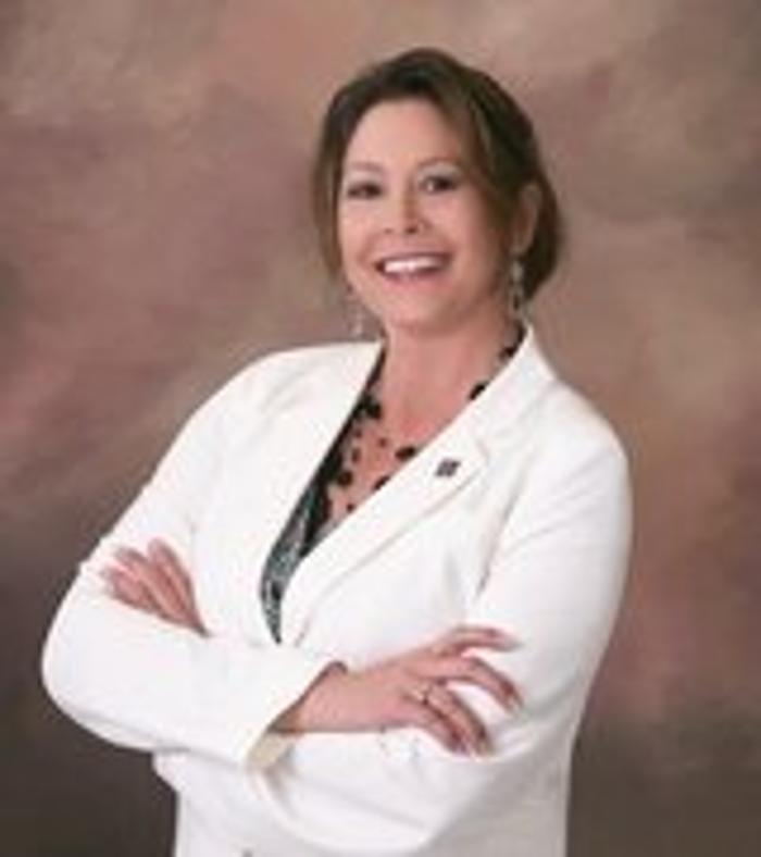 RE/MAX Professionals: Kacy Bain - El Campo, TX