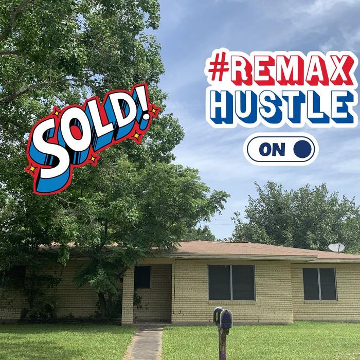 RE/MAX Professionals: Kacy Bain - El Campo, TX