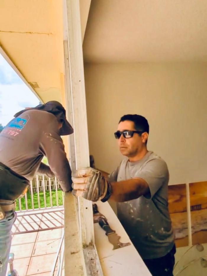 GM Door Window and Screen Image