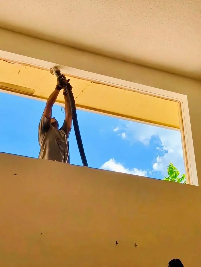 GM Door Window and Screen Image