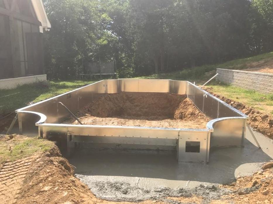 Hutch Pools - White House, TN