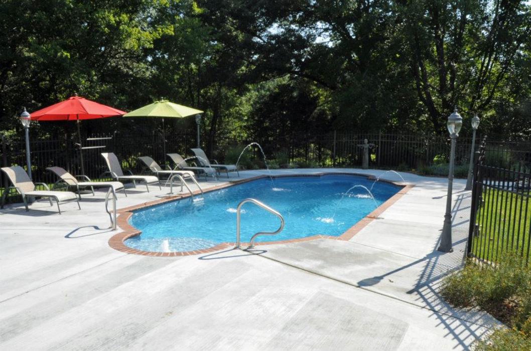 Hutch Pools - White House, TN