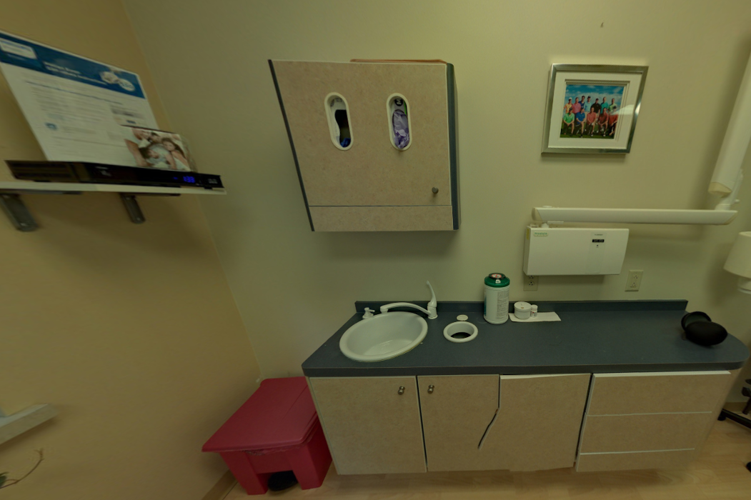 Dr. Stewart Fenigstein DDS, PC - Buffalo, NY