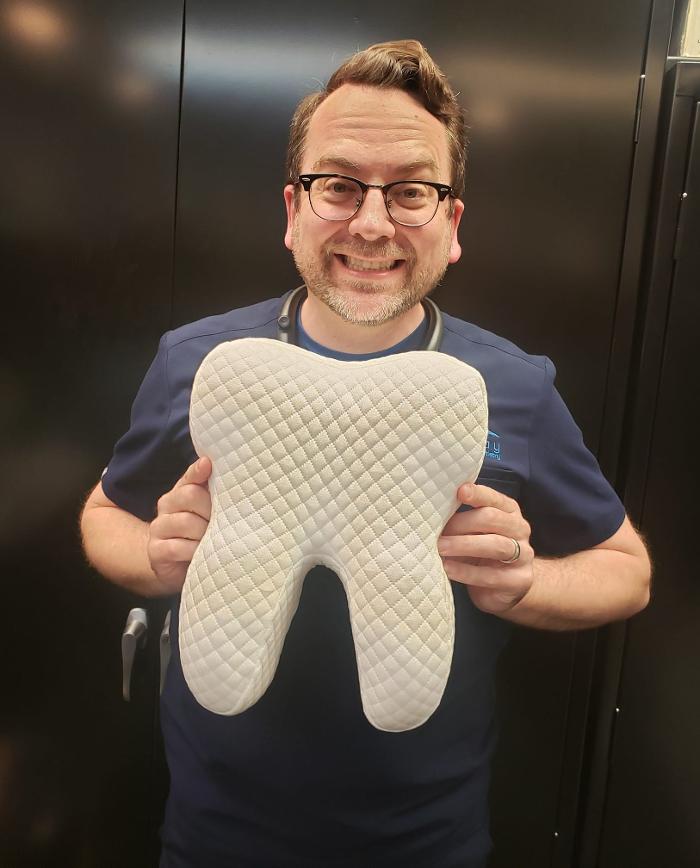 Broadway Family & Cosmetic Dentistry Image