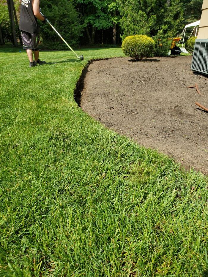 Fiorella Lawn & Landscaping Image