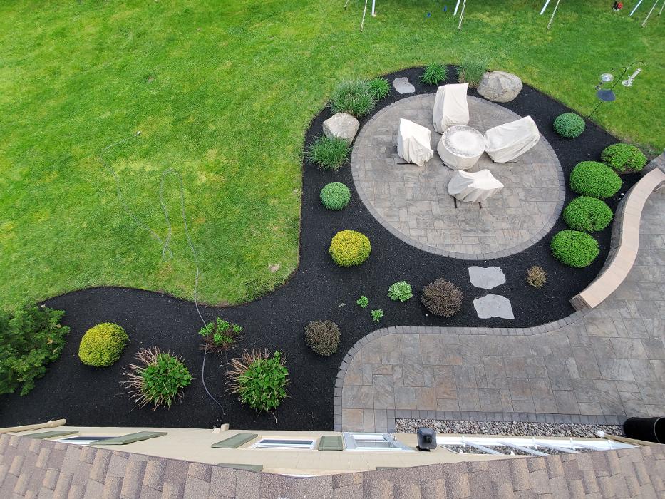 Fiorella Lawn & Landscaping Image