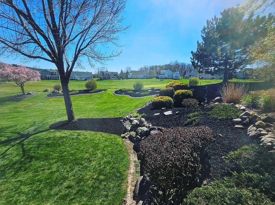 Fiorella Lawn & Landscaping Image