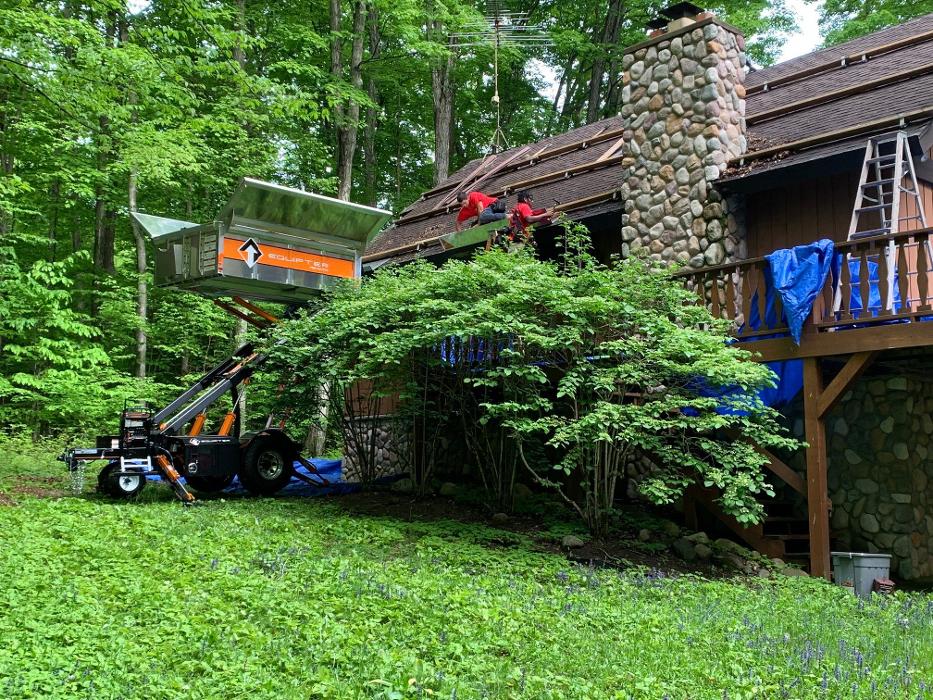 Mariage Roofing Company, Inc. Logo