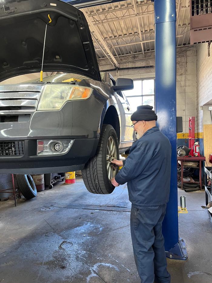 Gallagher Tire & Automotive Image