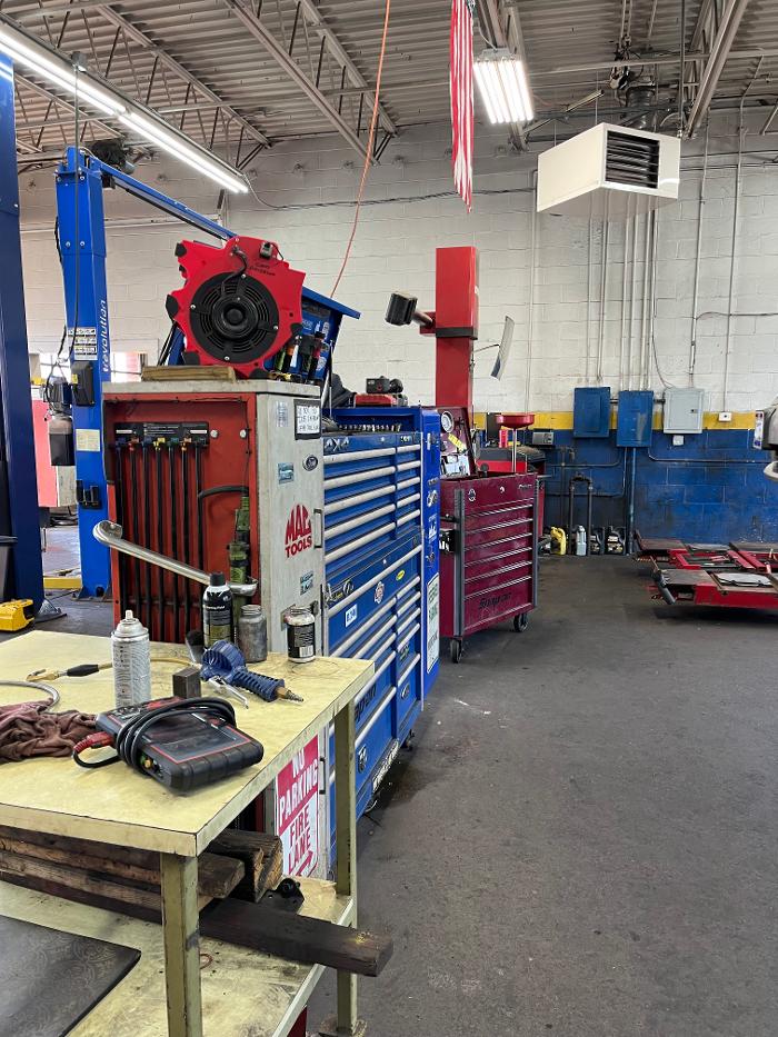 Gallagher Tire & Automotive Image