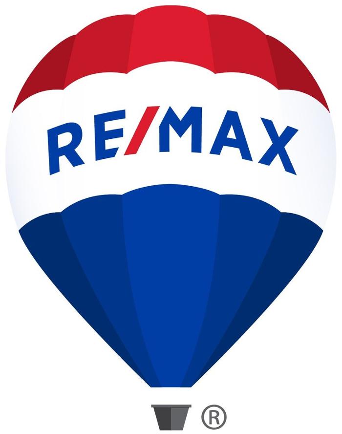 Angela Barnes:RE/MAX Top Executives - Shelton, WA