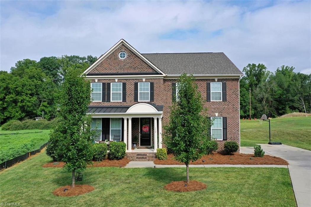 Lynch Realty Associates - Pilot Mountain, NC