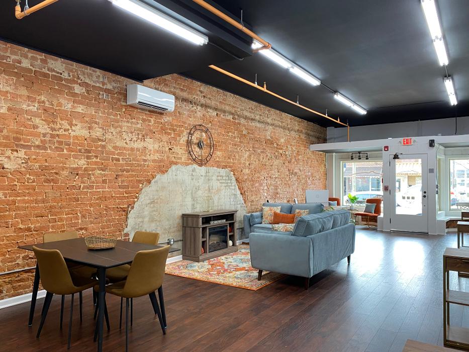 Lynch Realty Associates - Pilot Mountain, NC