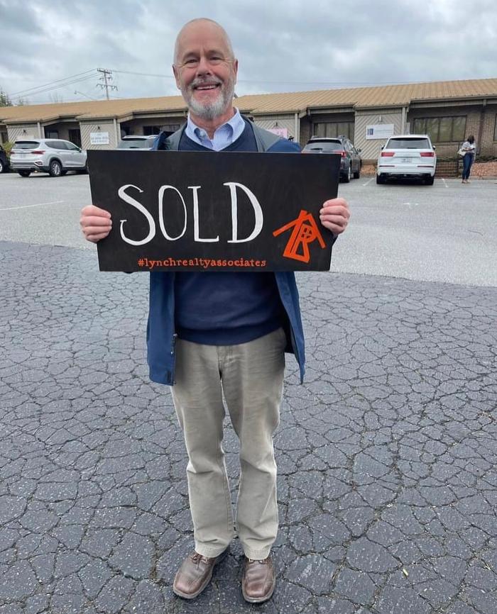 Lynch Realty Associates - Pilot Mountain, NC