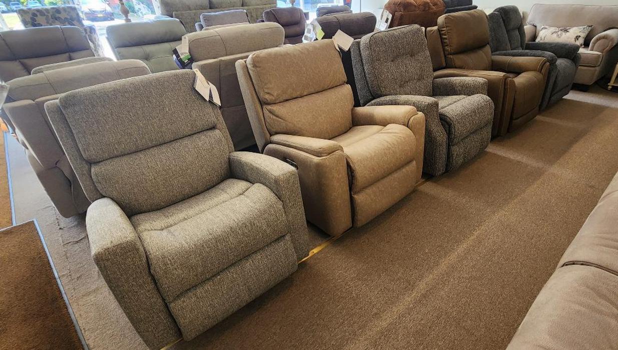 Hammond's Furniture Store Image