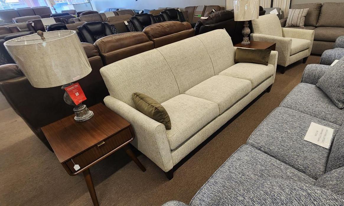 Hammond's Furniture Store Image