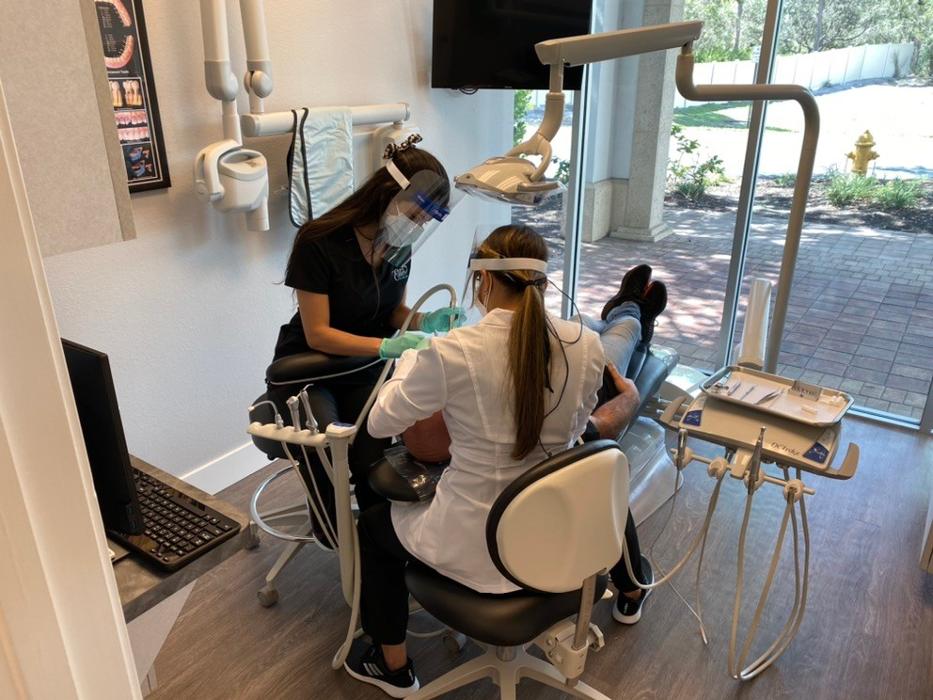 Elite Dental Care Image