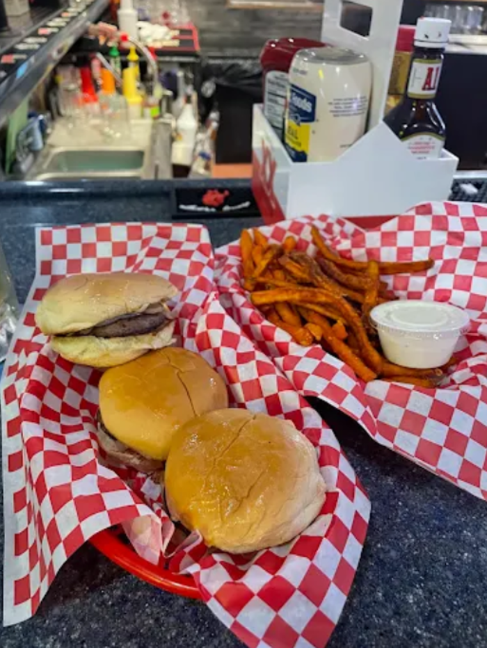 Babe's Sports Page Bar & Grill