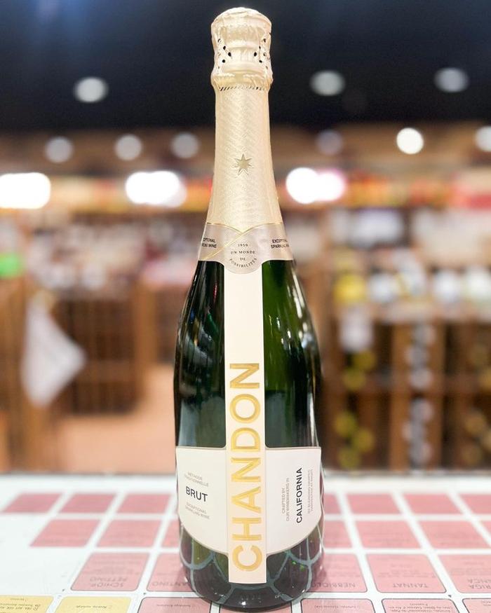 T & R Wines & Liquors Image