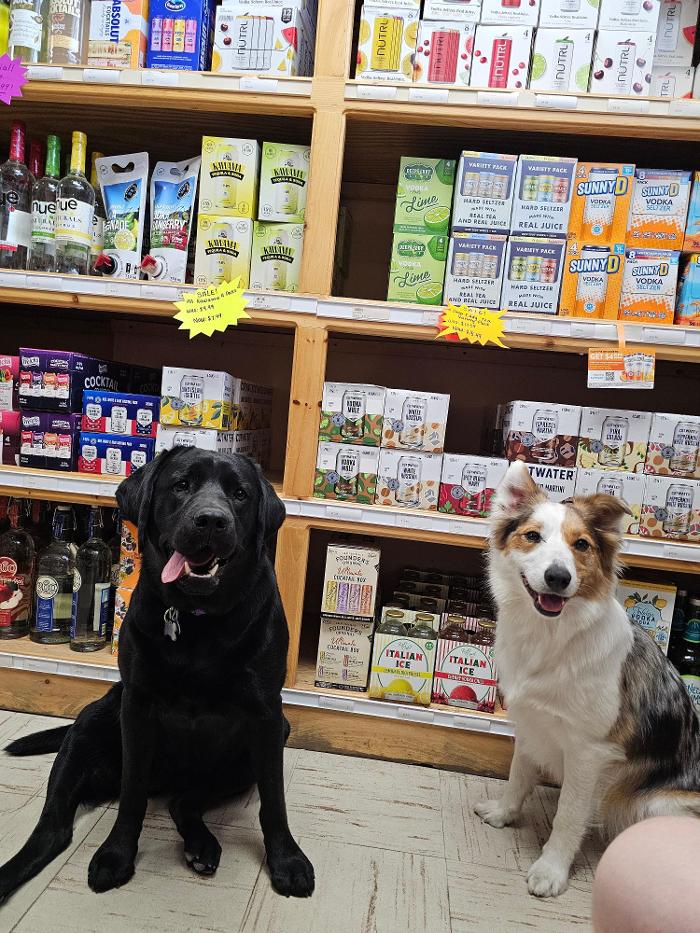 T & R Wines & Liquors Image