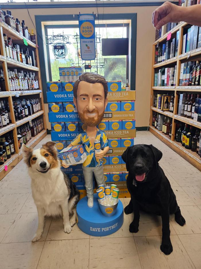 T & R Wines & Liquors Image