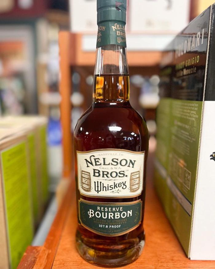 T & R Wines & Liquors Image