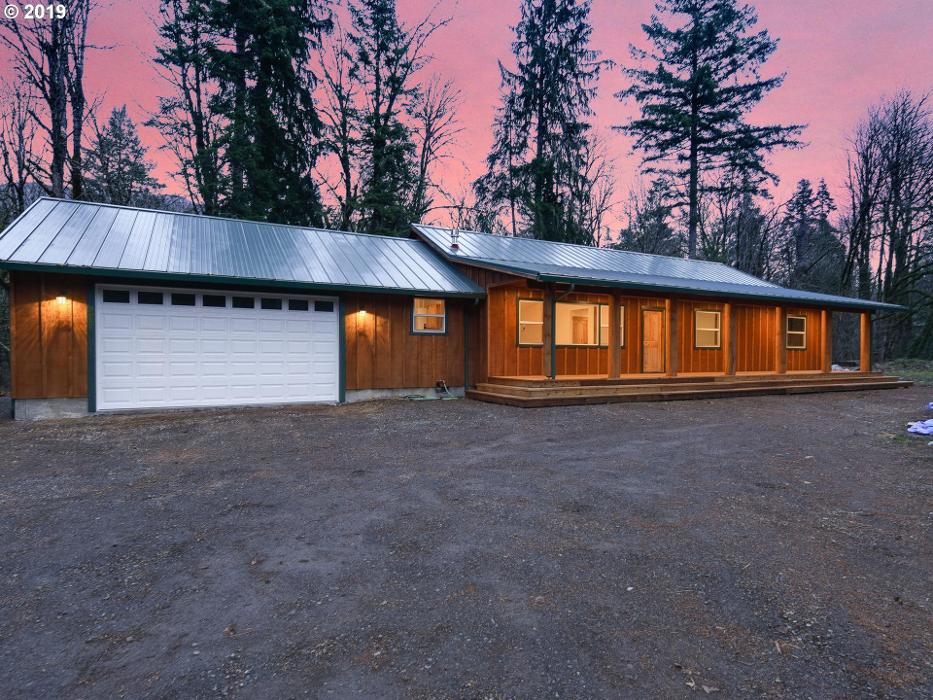 Monique Farinha , Premiere Property Group - Clackamas, OR