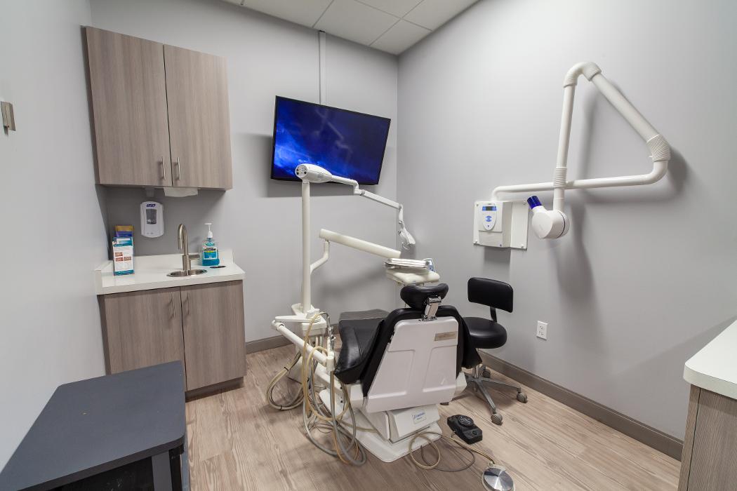 Tri City Dental Care of Cerritos - Cerritos, CA