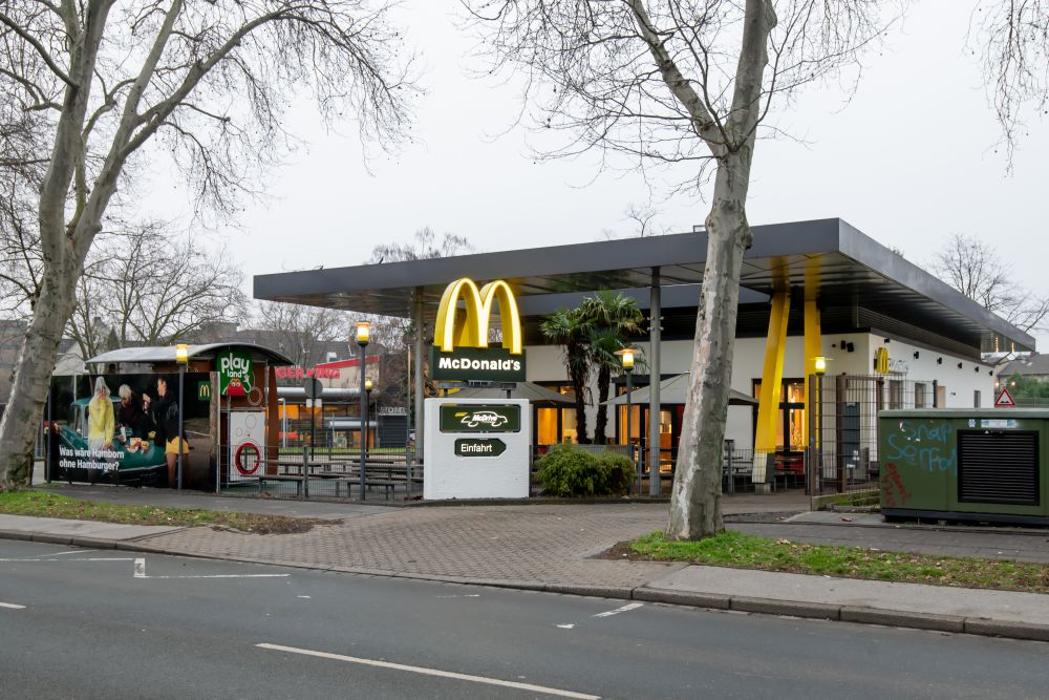 McDonald's, Duisburger Straße in Duisburg