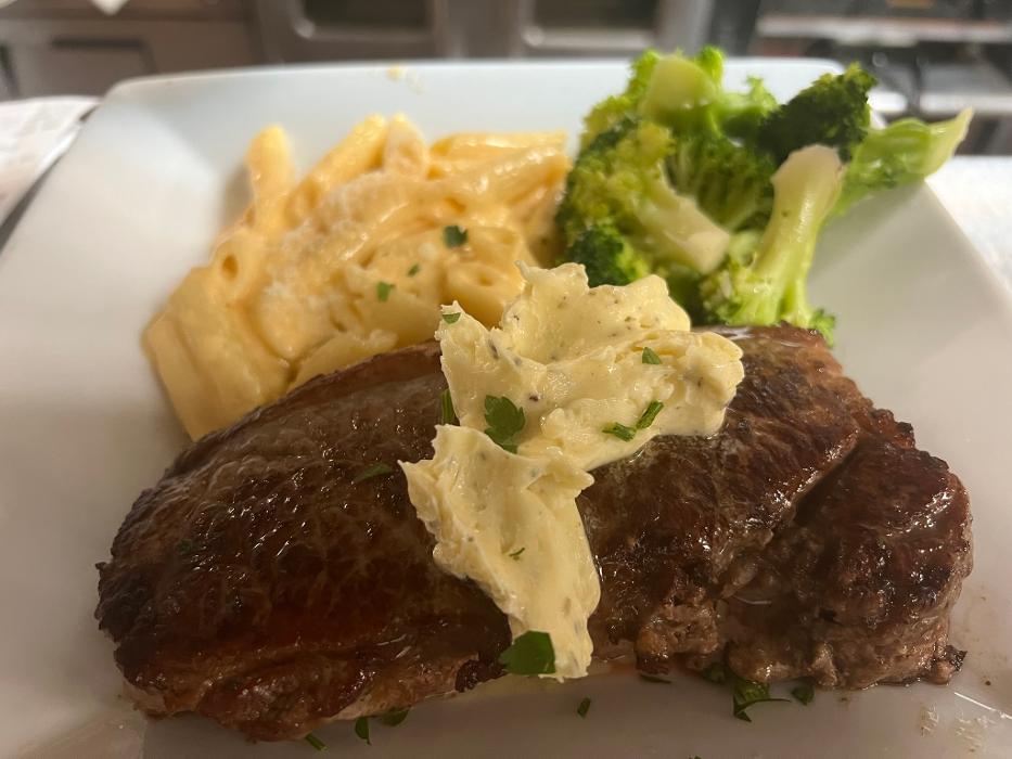 Dina's Bistro - Toms River, NJ