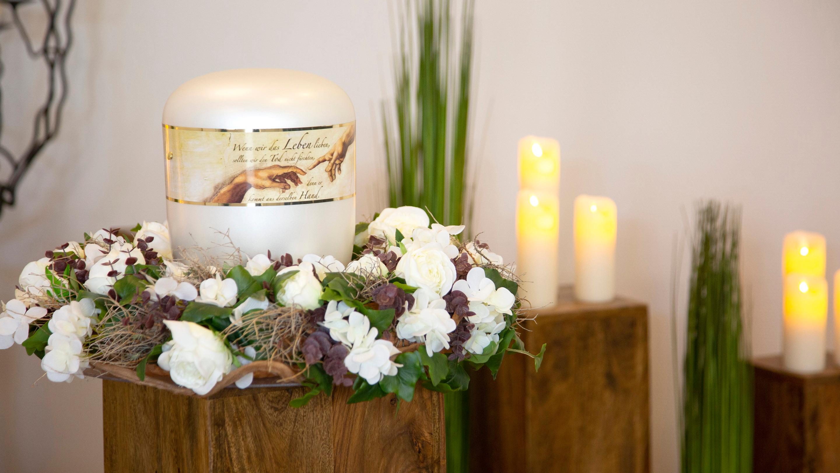 Bestattungen Sommerfeld, Bahnhofstraße in Leck