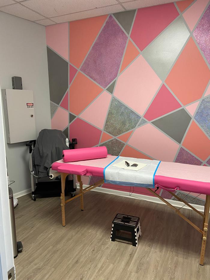 Forever Pretti Body Studio - Schaumburg, IL