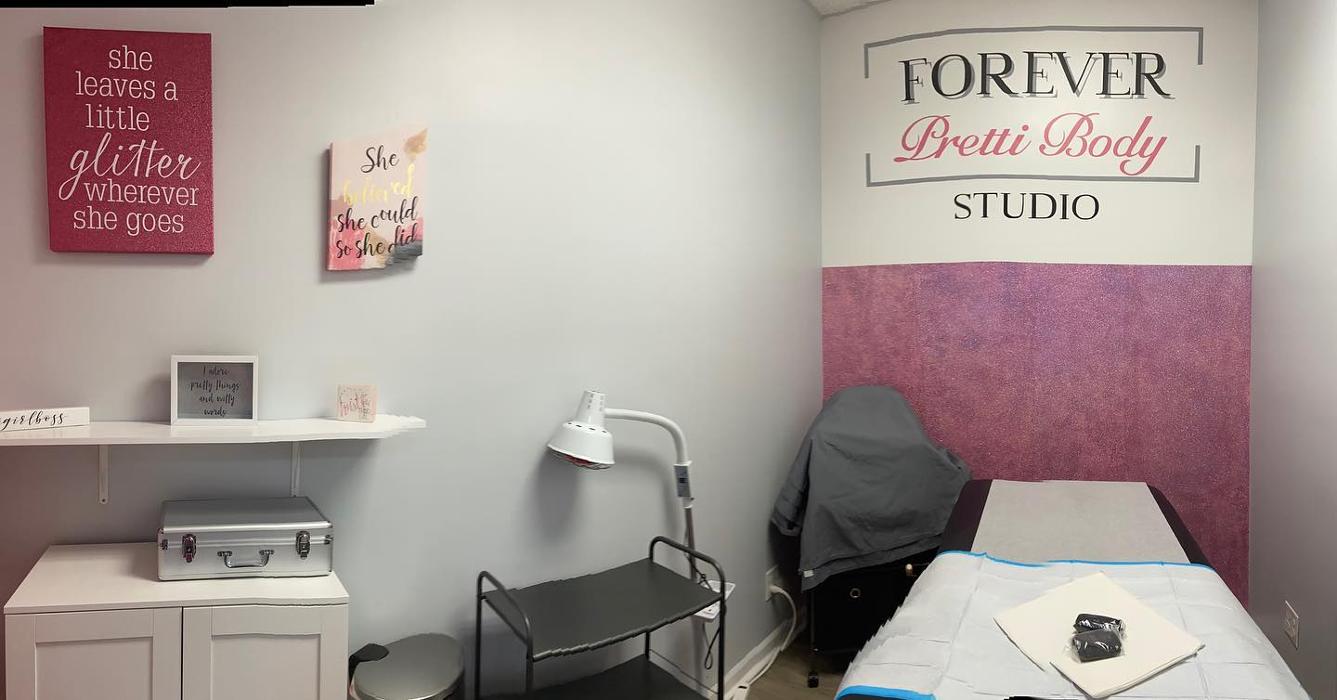 Forever Pretti Body Studio - Schaumburg, IL