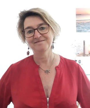 Fabienne Bos Ostéofluidique Sonothérapie Magnétisme Géobiologie soins hors d'un cadre réglementé