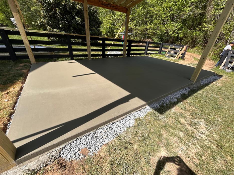 BNH Builders & Roofing Image