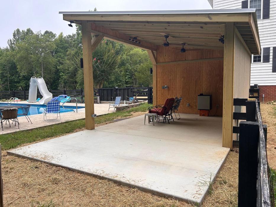 BNH Builders & Roofing Image