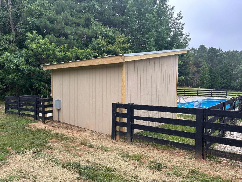 BNH Builders & Roofing Image