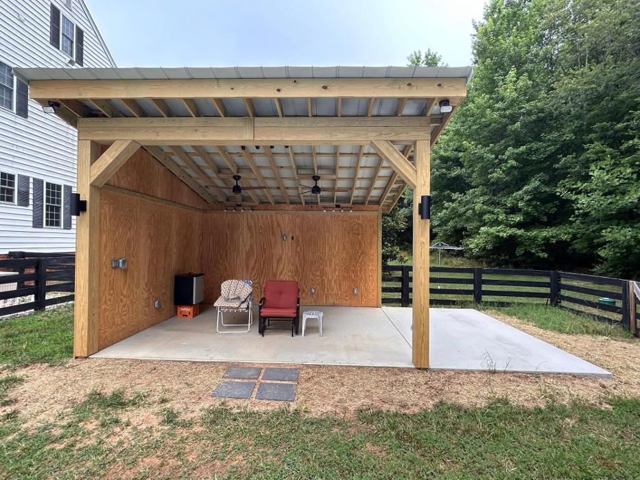 BNH Builders & Roofing Image