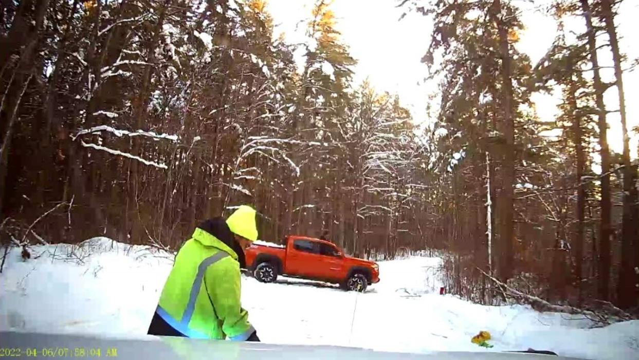 Mike's Towing & Recovery - Akeley, MN