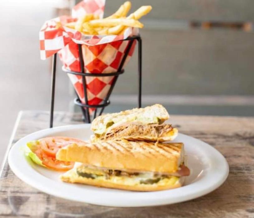 Ibis Pub & Grill Image