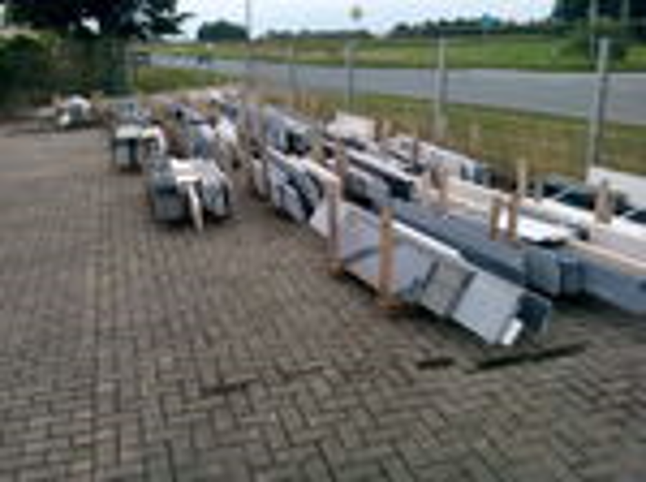 Graniti-Piti, Kirchturmstraße in Wesel