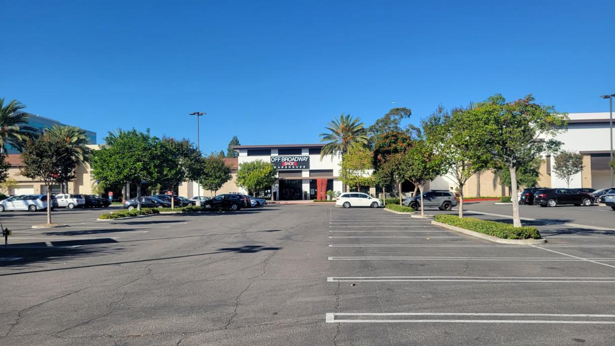 Off Broadway Shoe Warehouse Image