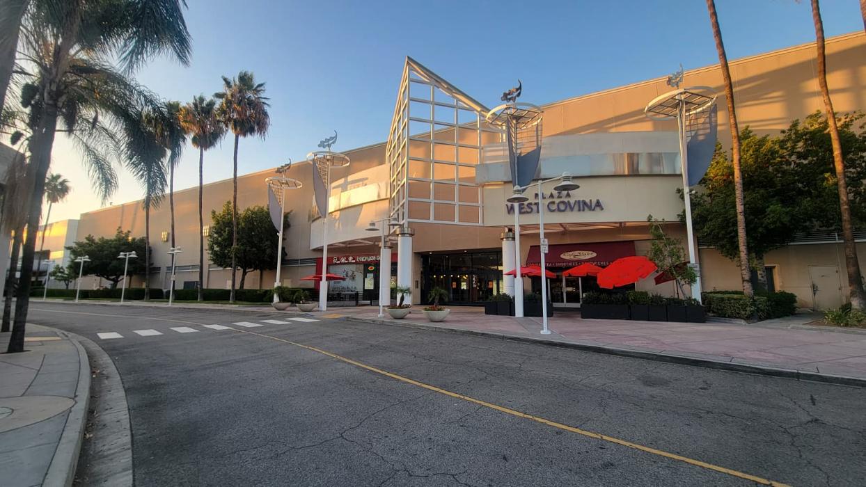 Off Broadway Shoe Warehouse Image