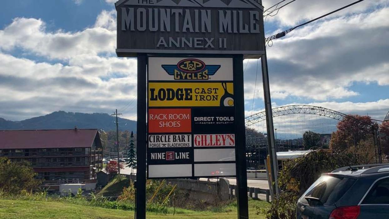 Rack Room Shoes Image