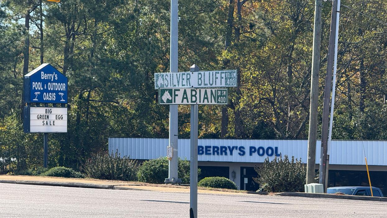 Rack Room Shoes Image