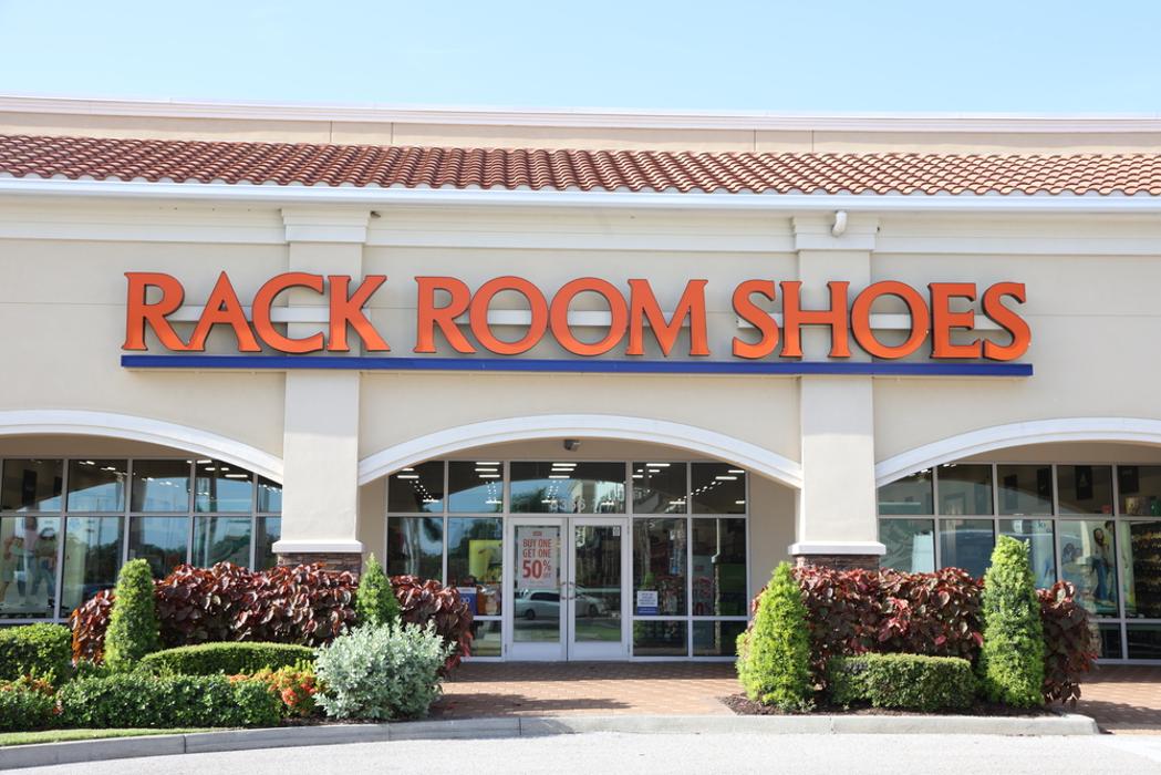 Exterior Shot of Store/Building (Wide Shot)