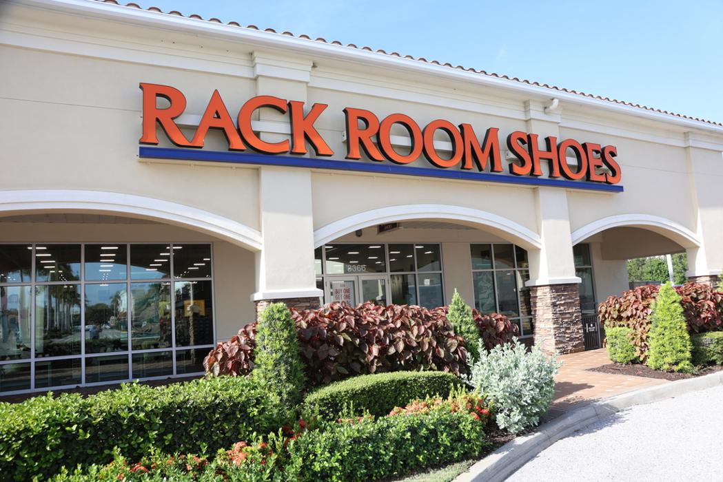 Exterior Shot of Store/Building (Wide Shot)